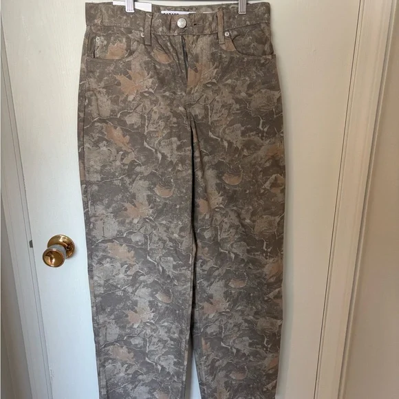 Garage Women's Camo Jean - Picture 2 of 4
